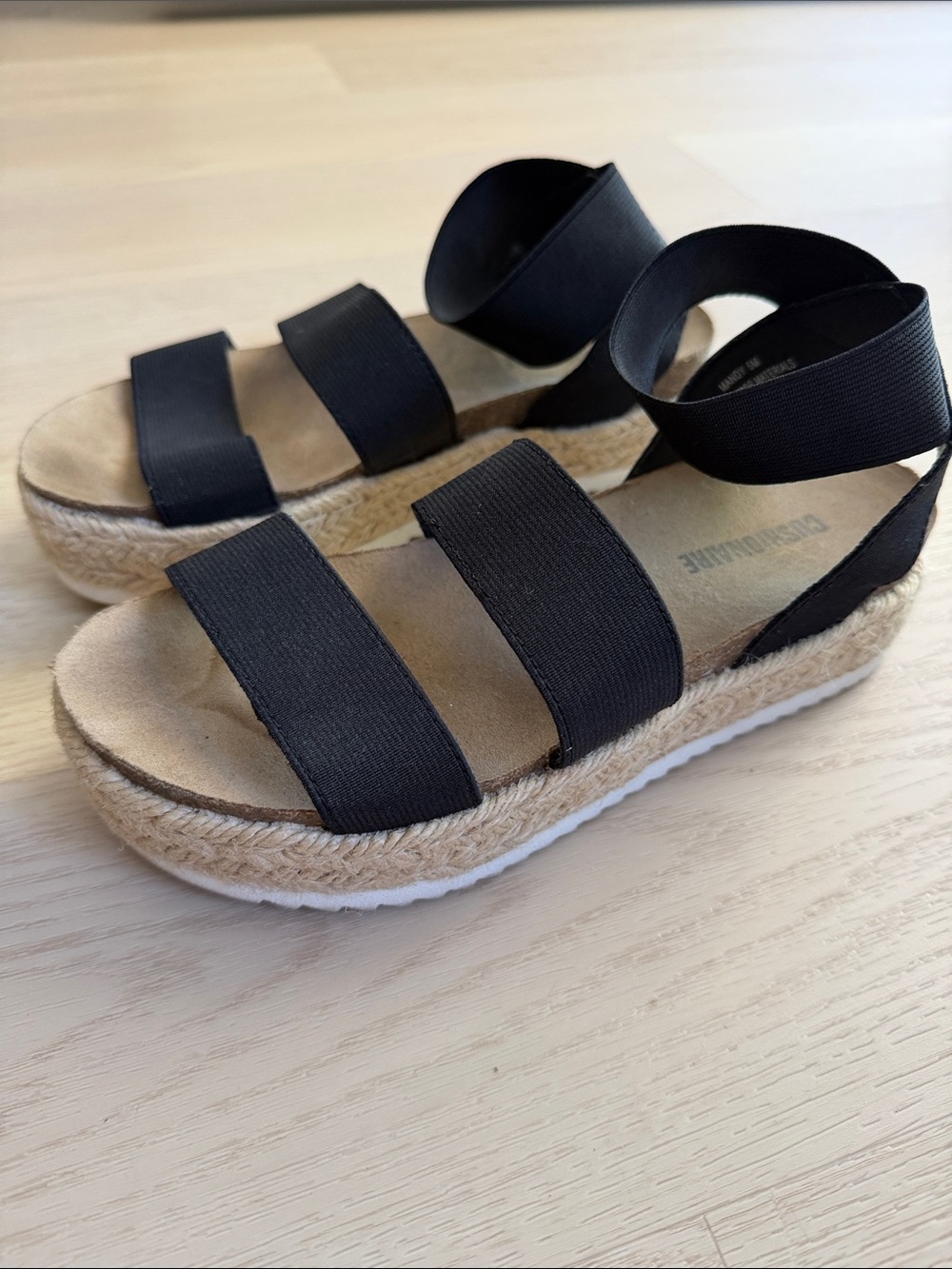 Cushionaire Black Elastic Strap Espadrille Platform Sandals Size 6